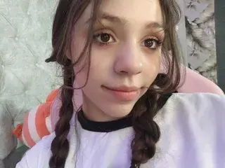 Streamate Nude Webcam of Ariana_More