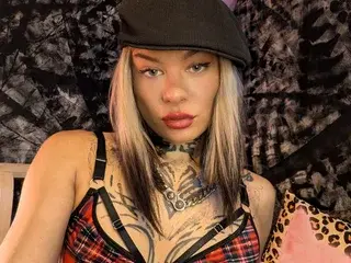 Streamate Watch Live Sex Cams of LizzieRascalli