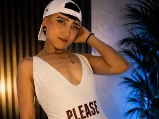 Streamate Free Live Porn of Maxym_luxe