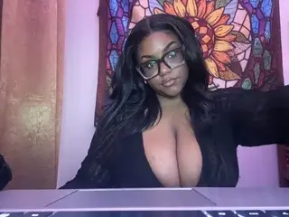 Streamate Adult Webcam of MiyahPixel
