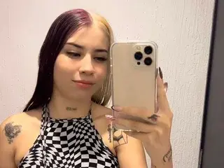 Streamate Live Sex Cam of AmazingRoom69