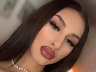 Streamate Best live sex cam show of KissInferno