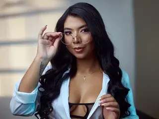 Streamate Private Sex Chat of LannaSaenz