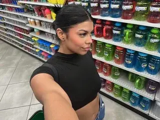 Streamate Sex Cam of Victoria_broown