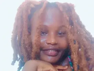 Streamate Watch Live Sex Cams of Petite_me