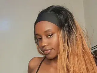 Streamate Free Porn Cam of Naughtyellah