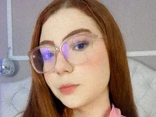 Streamate Live Porn of LIZY_PORTMAN
