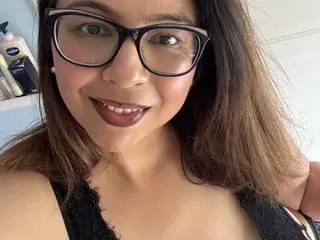Streamate Adult Webcams of Zarah_Housewife