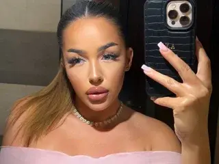 Streamate Adult Webcams of LisaLorenz