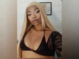 Streamate Live Sex Cam of Tanysha_888