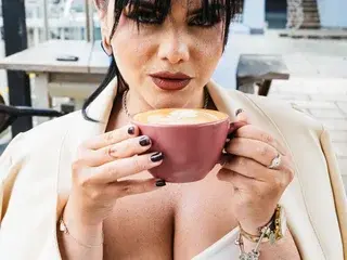 Streamate Free Live Porn of EmiliaSscoty