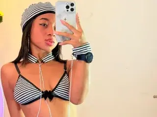 Streamate Watch Live Sex Cams of Karol_Mejia
