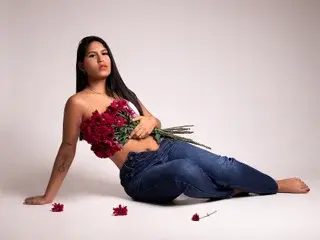 Streamate Watch Live Sex Cams of Maragirl