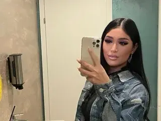 Streamate Free Live Porn of Kira_Krush