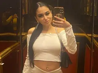 Streamate Best live sex cam show of TinyCassy