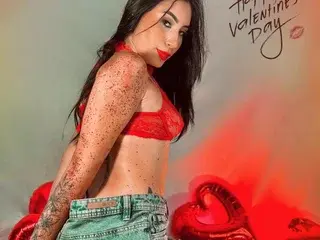 Streamate Nude Webcam of MaddiKayy