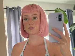 Streamate Live Sex Cam of LittlemisscuteypieX