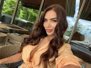 Streamate Free Porn Cam of EllaaMayers