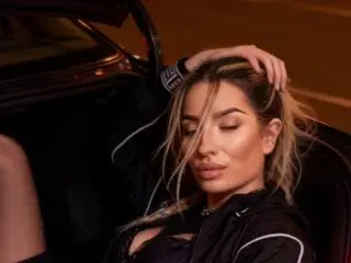 Streamate Watch Live Sex Cams of MeganBlazeee