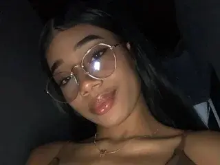 Streamate Nude Webcam of AvenLyric