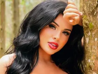 Streamate Watch Live Sex Cams of ChanelBrandd
