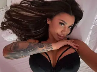 Streamate Watch Live Sex Cams of Naty_Desiree