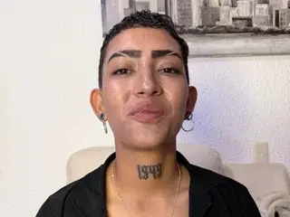 Streamate Live Sex Cam of Eri_hott