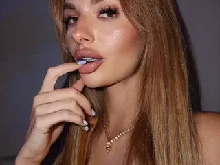 Streamate Free Porn Cam of LeyaMeyers