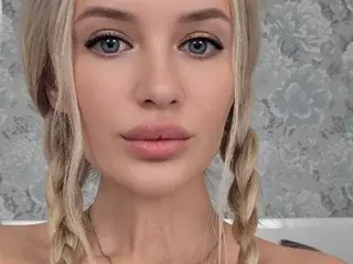 Streamate Live Porn of Lindy18
