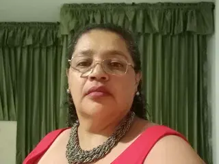 Streamate Live Porn of FloresitaSilvestre