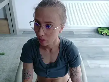 Stripchat Free Porn Cam of Deidi_sweet