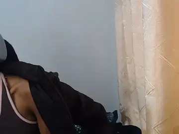 Stripchat Free Live Porn of PetiteBarbie_05