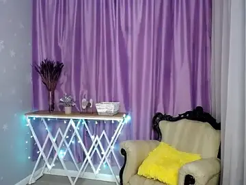 Stripchat Sex Cam of queen_a_n_i
