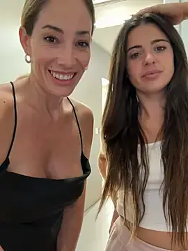 Stripchat Free Live Porn of SweetAlegra_