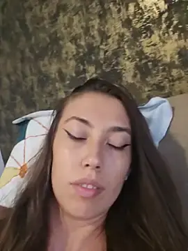 Stripchat Sex Cam of VirginPussySquirt