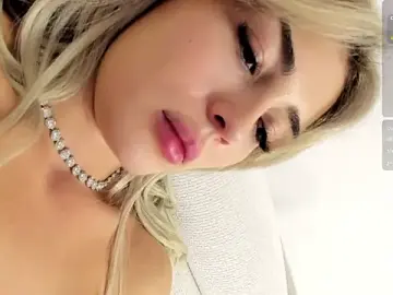 Stripchat Free Porn Cam of lissababe1