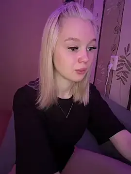Stripchat Sex Cam of Velvet_Doll_