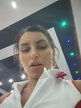 Stripchat Free Porn Cam of Izabella_Bella