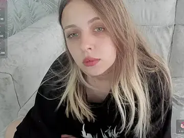Stripchat Adult Webcams of Alice_Halle