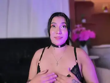 Stripchat Live Sex Cam of emy_williams