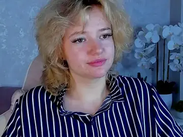 Stripchat Sex Cam of Fairy_Gloxinia