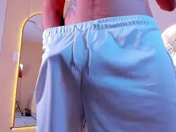 Stripchat Adult Webcam of Benjamin_More
