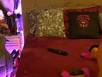 Stripchat Live Sex Cam of ZoeMesmerizee