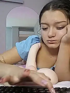 Stripchat Watch Live Sex Cams of Nahomyrain