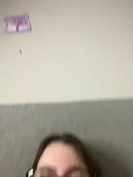 Stripchat Live Sex Cam of DearAlise