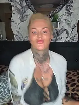 Stripchat Best live sex cam show of InkedMissLaBaehm
