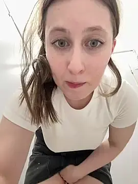 Stripchat Adult Webcam of FroggyAnna