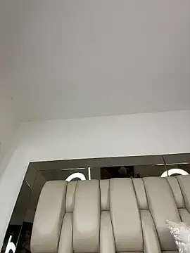 Stripchat Watch Live Sex Cams of ALISSON_FOXXX1