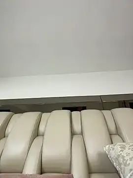Stripchat Free Porn Cam of ALISSON_FOXXX1