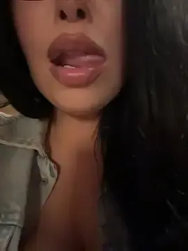 Stripchat Live Porn of Tisha_Busty